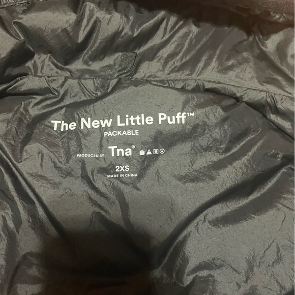 [SOLD] - Little puff packable vest - Picture 2 of 3